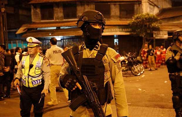 Indonesia: Explosions in Jakarta near bus station, two dead